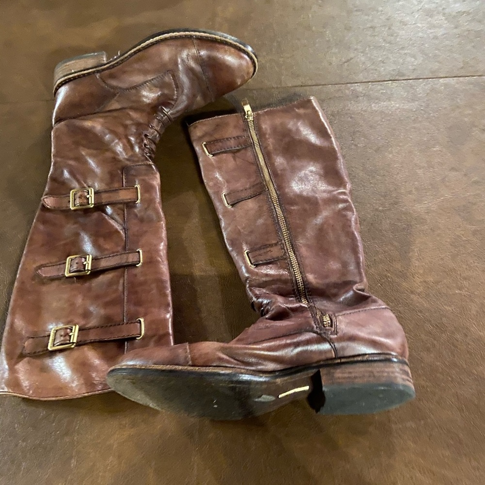 Original, vintage looking Brown boots